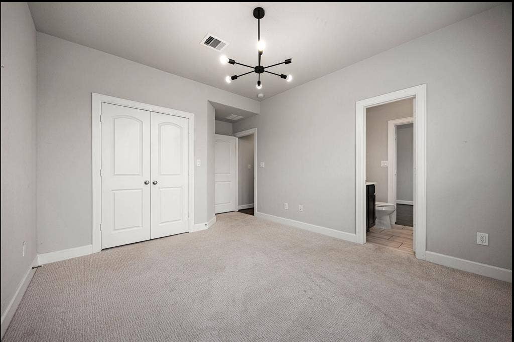 Private room with ensuite
