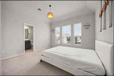 Private room with ensuite