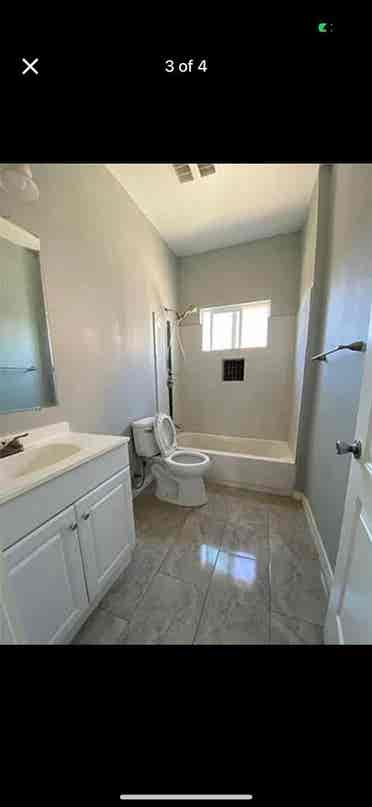 Room in Fontana