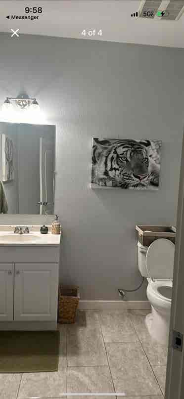 Room in Fontana