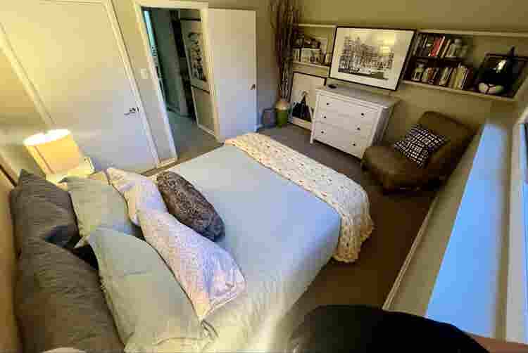 Room for Students near MRU/UC