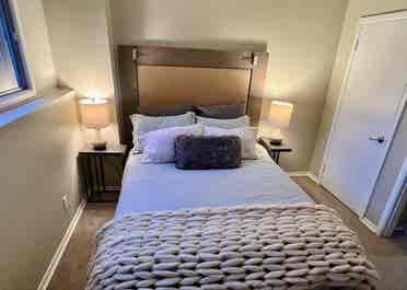 Room for Students near MRU/UC
