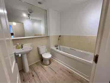 Flat in Parkhead available for rent