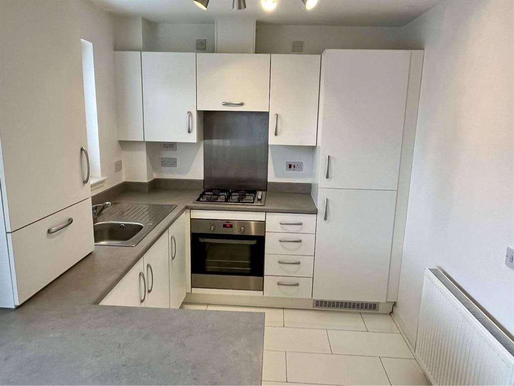 Flat in Parkhead available for rent