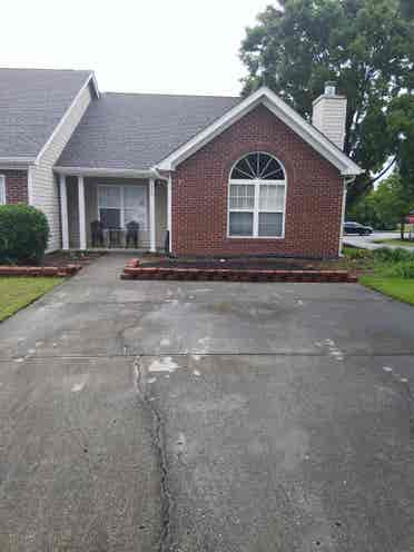 Looking for a 6 month to year lease
