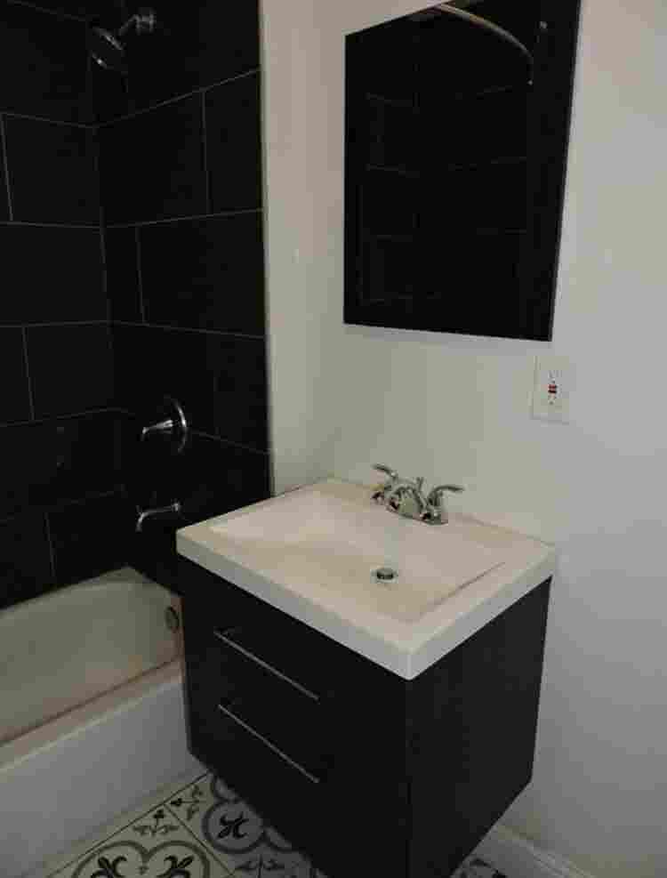 Victorian Room in Midtown/Oak Park!