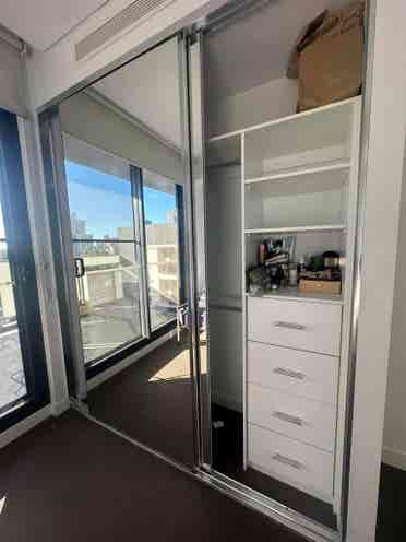 ENSUITE ROOM FOR RENT /
Week