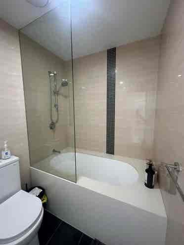 ENSUITE ROOM FOR RENT /
Week