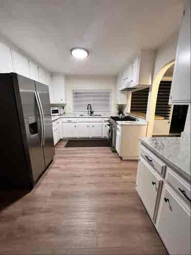 Large Private Room, Shared bathroom