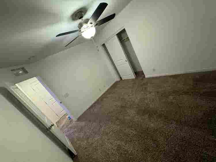 Gated community mins from Nellis