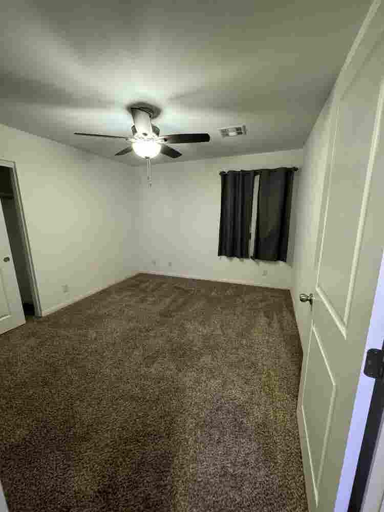 Gated community mins from Nellis