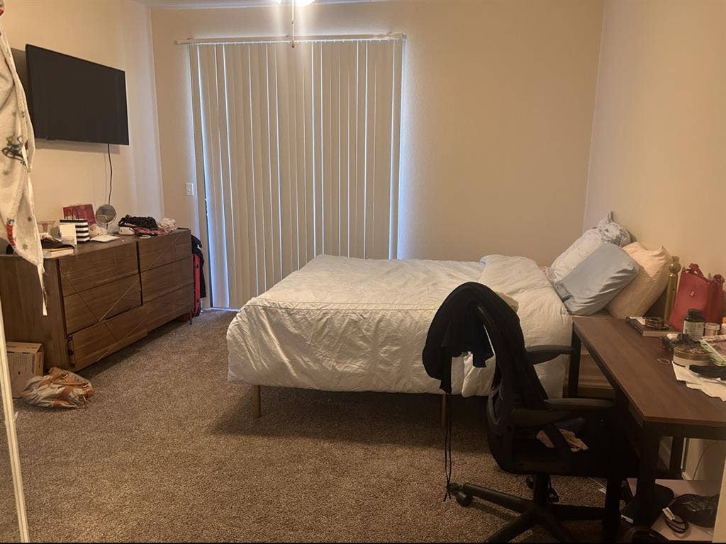 sublease/ lease renewal