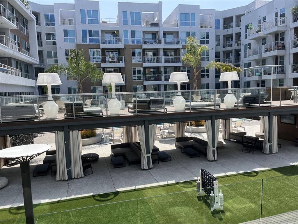 W/D in-unit, pool/ht, AC, & more!