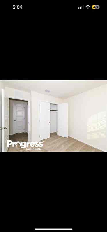 2 Rooms Available