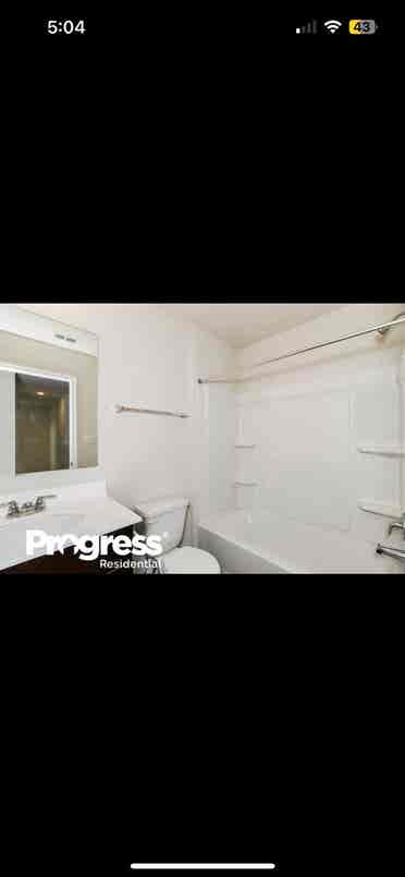 2 Rooms Available