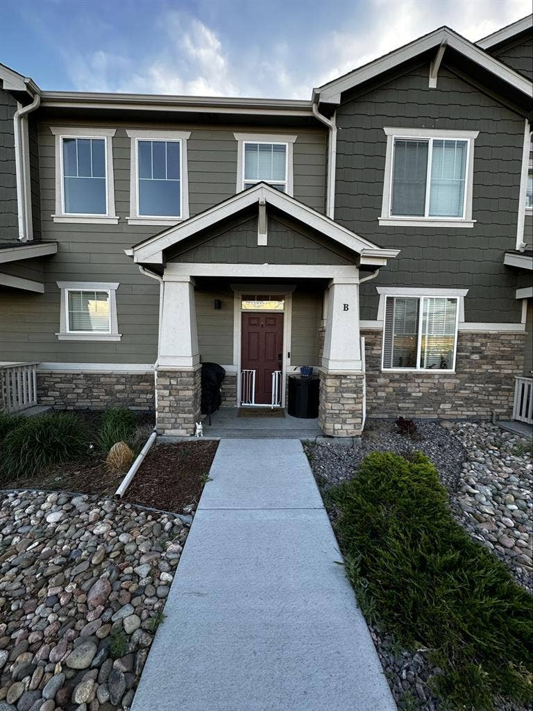 Two rooms available!