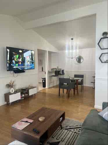 House mates wanted ASAP
