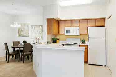 looking for a clean and easygoing
