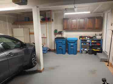 Looking for one additional roommate