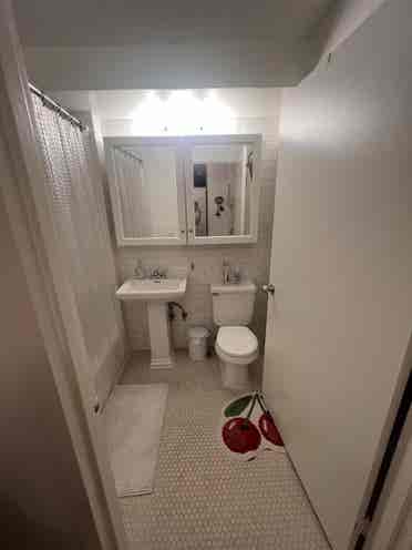 3RD ROOMMATE NEEDED!! $/mo