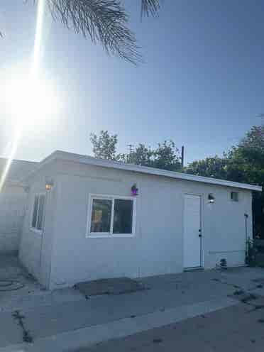 Studio/ Back house For Rent
