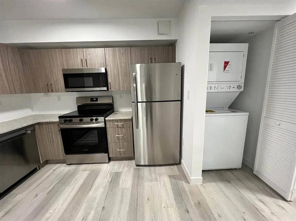 Seeking Roommate or Room to Rent.