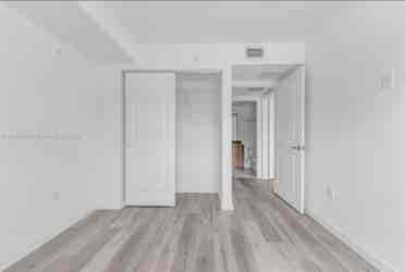 ISO Roommate or Room to Rent.