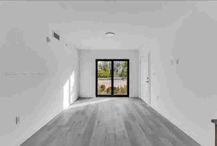 Seeking Roommate or Room to Rent.