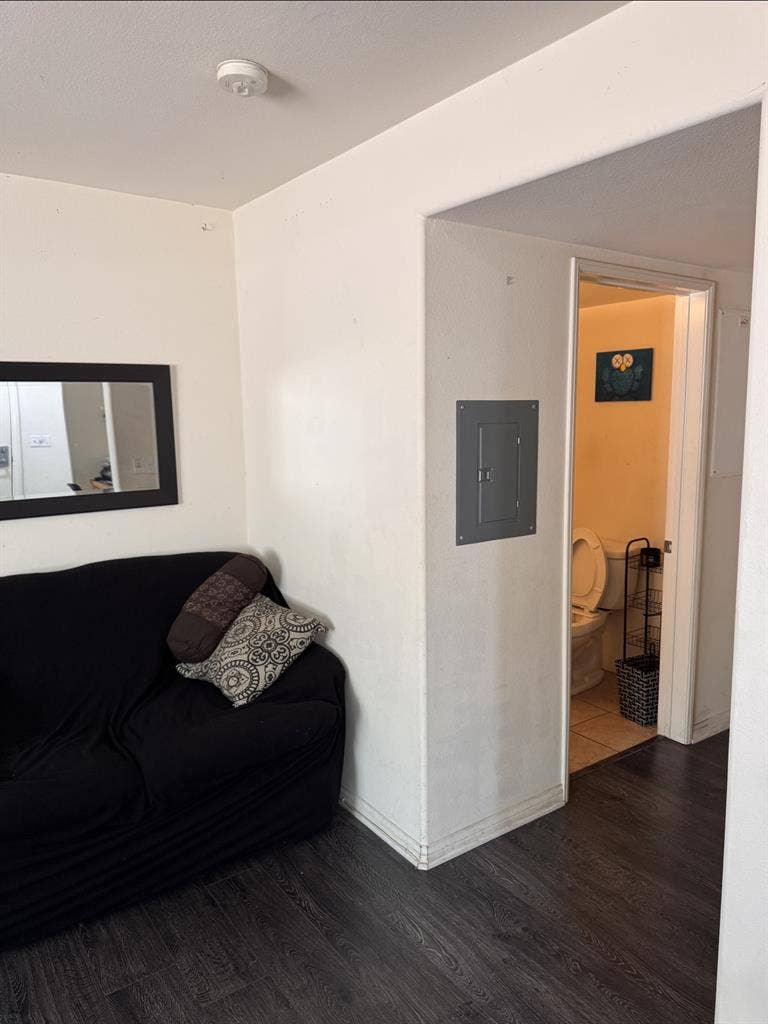 Downtown Glendale retreat