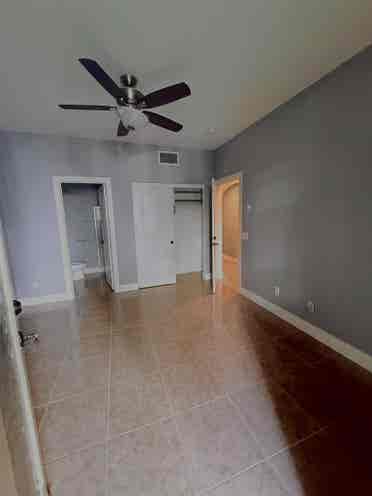 1 Room for Rent in a Townhome Comm.