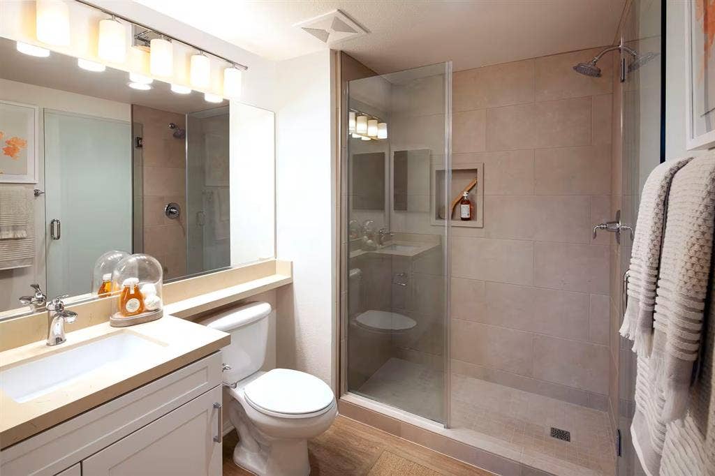 Turtle Ridge Half Room Sublet
