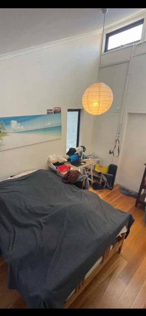 Newport nature retreat room