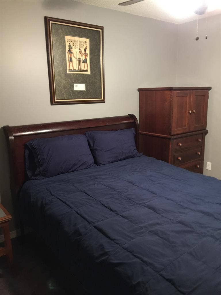 Room for rent-3BR house with pool