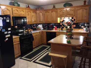 Room for rent-3BR house with pool