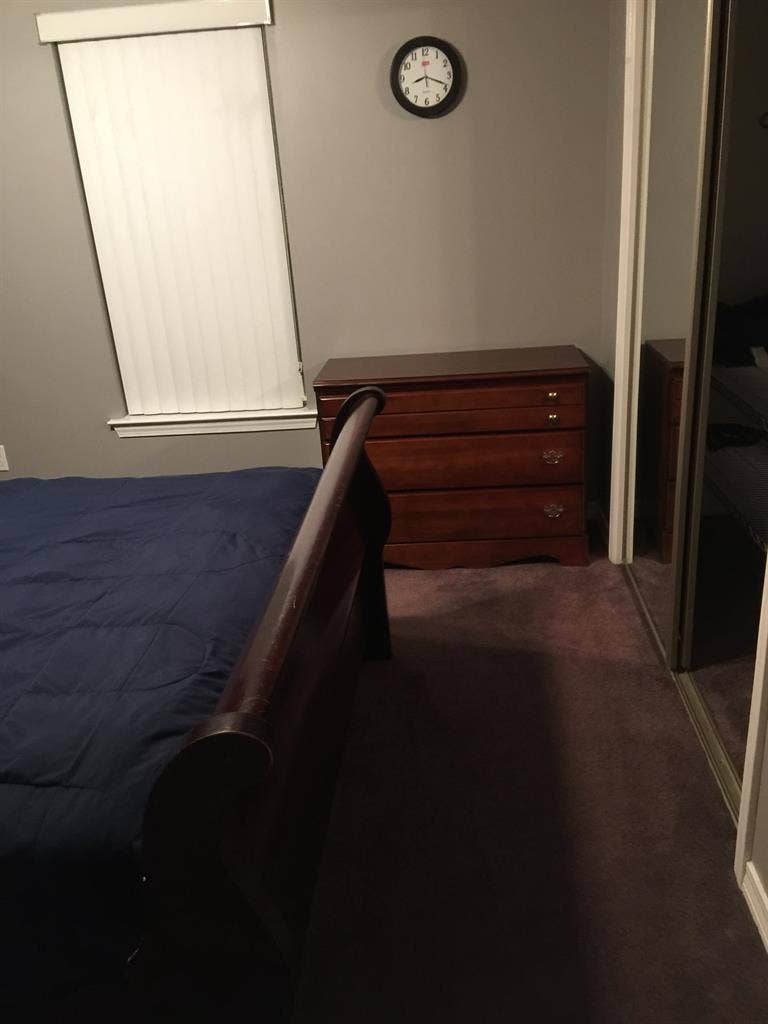 Room for rent-3BR house with pool