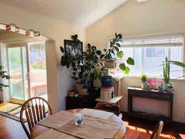 large room available in S. Redondo