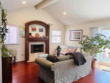 large room available in S. Redondo