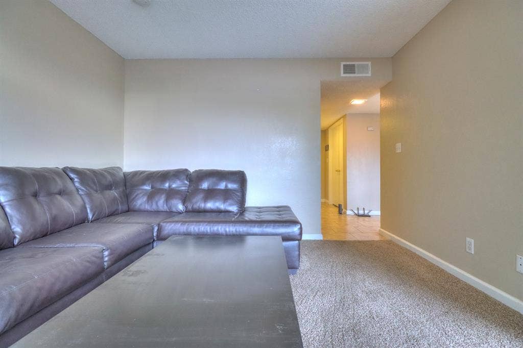 Furnished Private Bedroom (Fresno)
