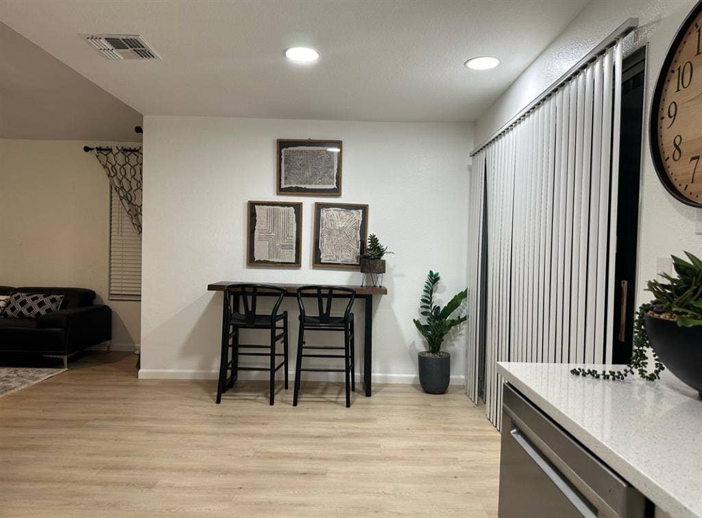 Room For Rent Paradise Area