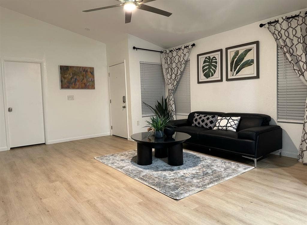 Room For Rent Paradise Area