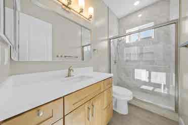 Furnished Bedroom/Bathroom + WiFi