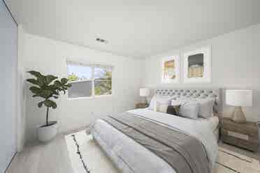 Furnished Bedroom/Bathroom + WiFi