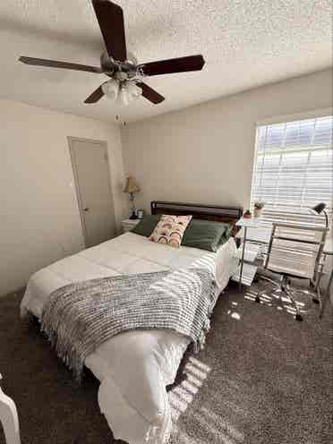 ROOM AVAILABLE NOW