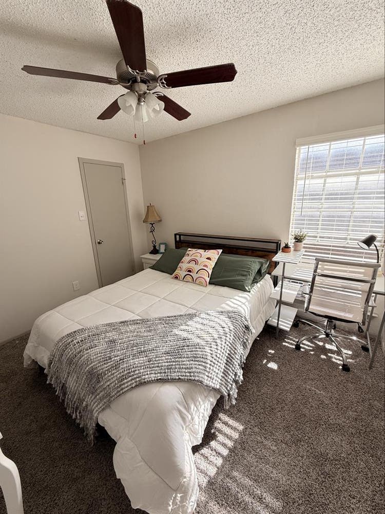 ROOM AVAILABLE NOW