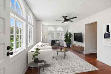 safe and beautiful room near univ