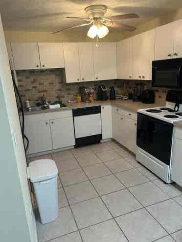 Spare spacious bedroom for rent
