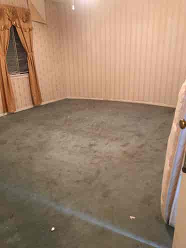 Private bedroom in 3 bedroom condo
