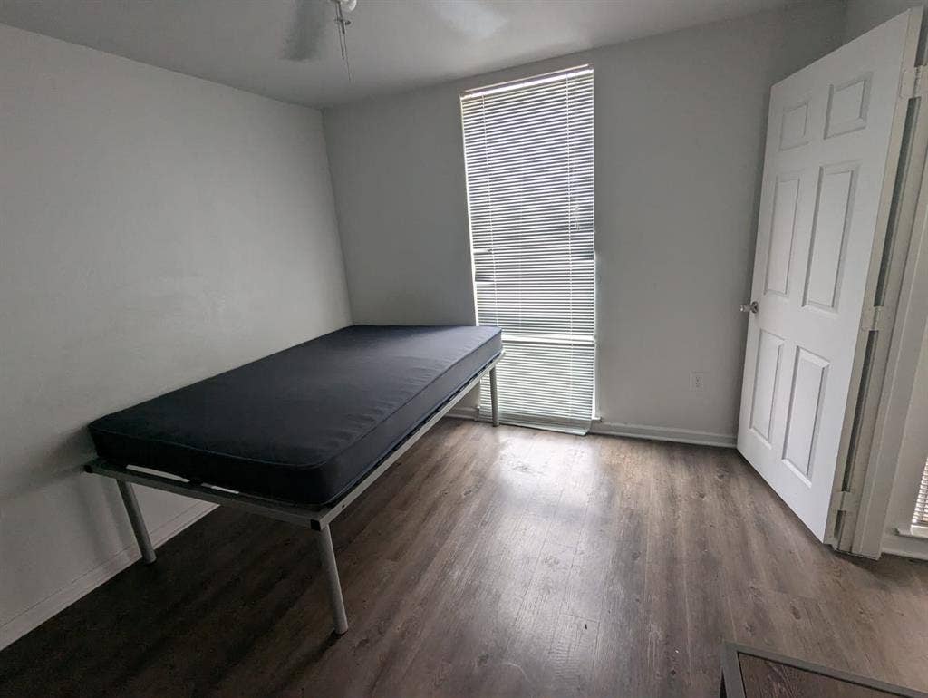 1 bedroom with shared living