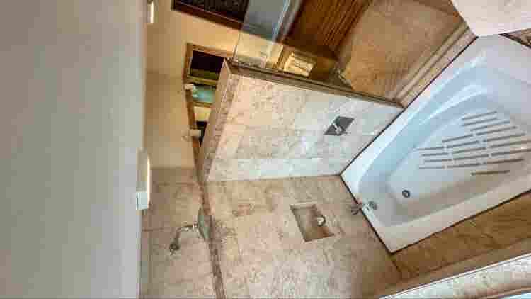 Recámara con baño privado.