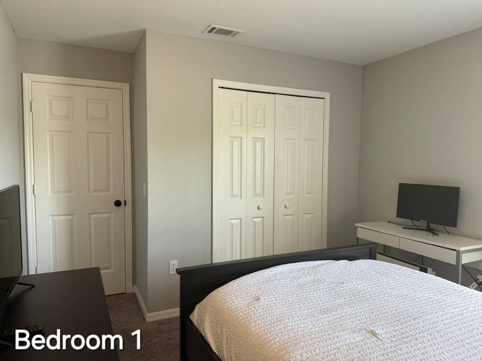 Looking for a responsible roomie!!!